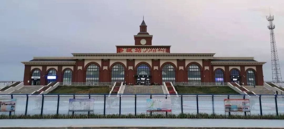 成都到塔城物流專線-成都到塔城貨運(yùn)-精品線路- 成都到塔城物流專線-成都到塔城貨運(yùn)-精品線路-